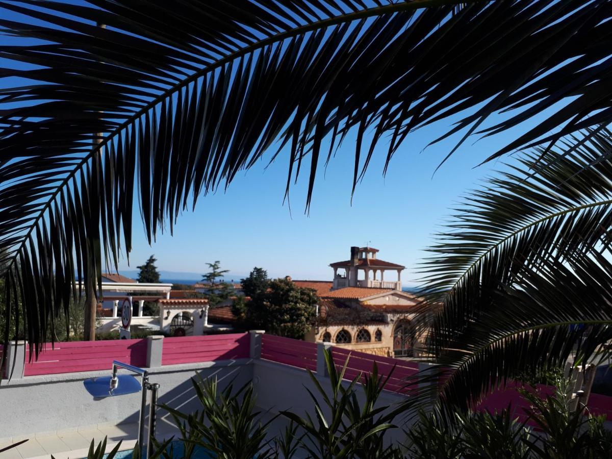 Helles Doppelzimmer Mit Bad, Terrasse Und Pool, Seperater Eingang, Liznjan, Istrien Ližnjan Exterior foto